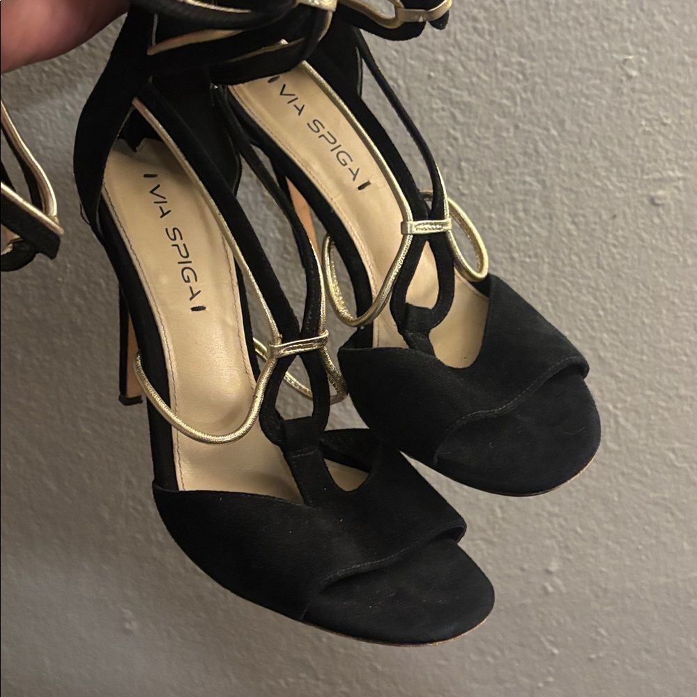 Via Spiga•Tammryn suede gladiator sandal heel black and gold - Picture 5 of 7